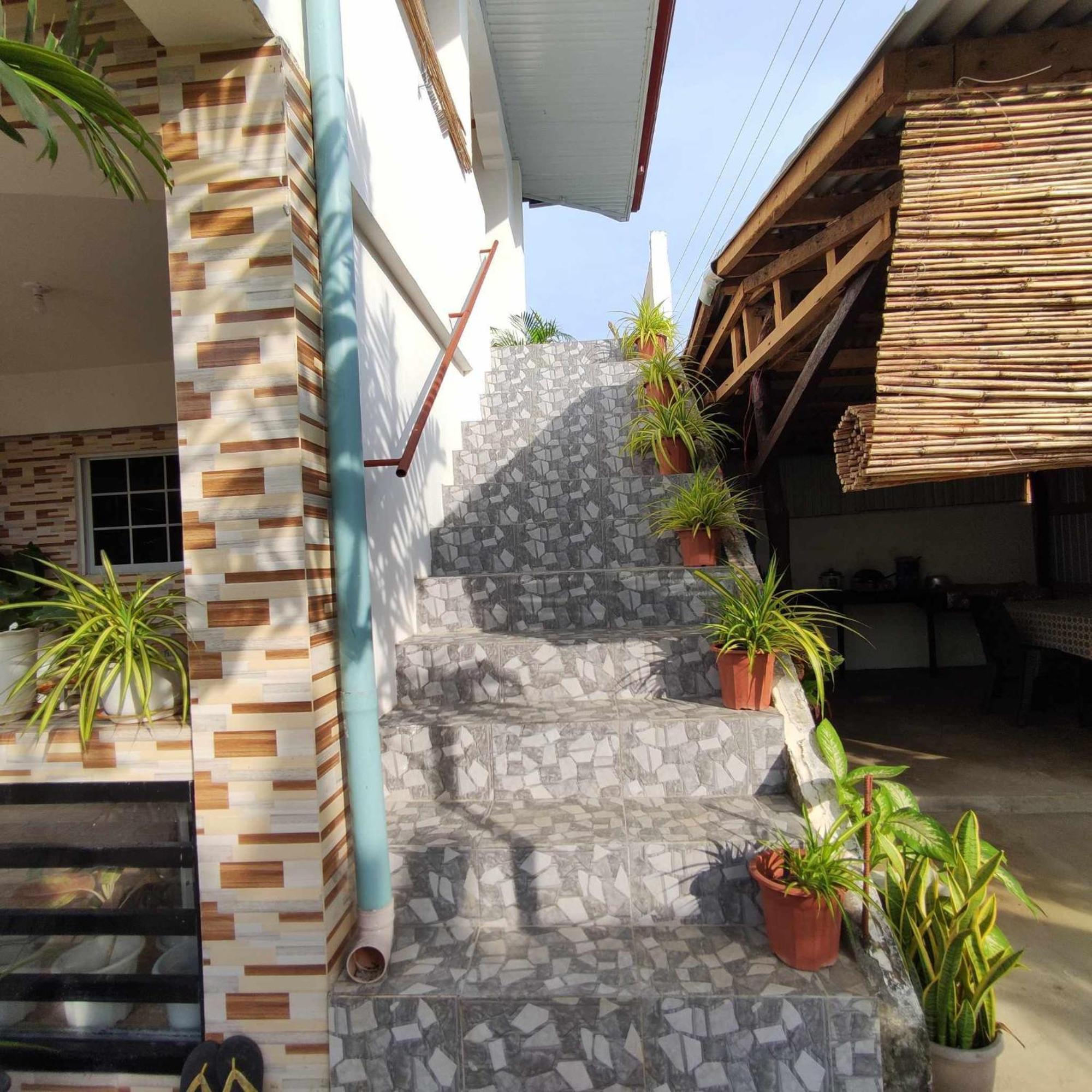 Zia Homestay Burgos  외부 사진