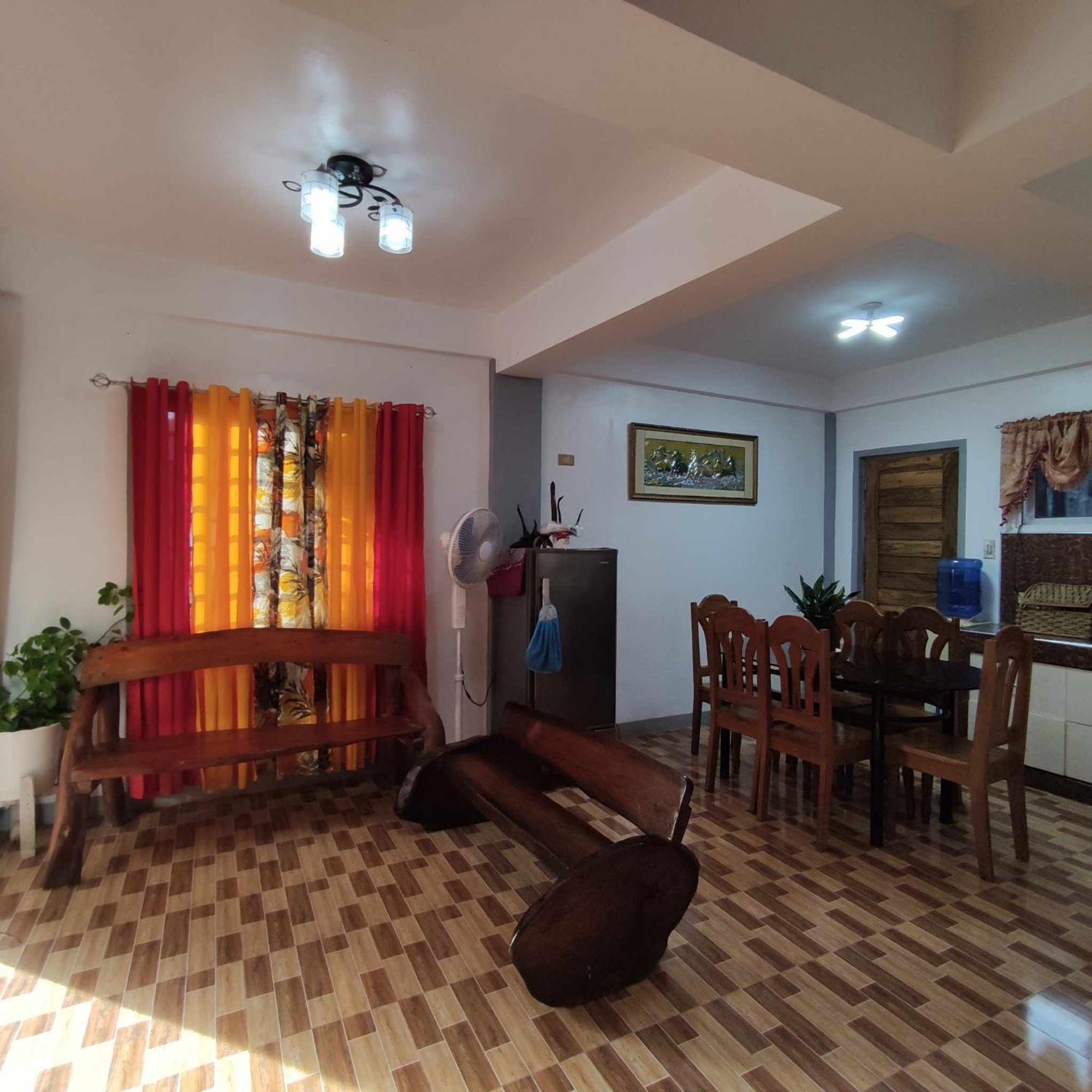Zia Homestay Burgos  외부 사진
