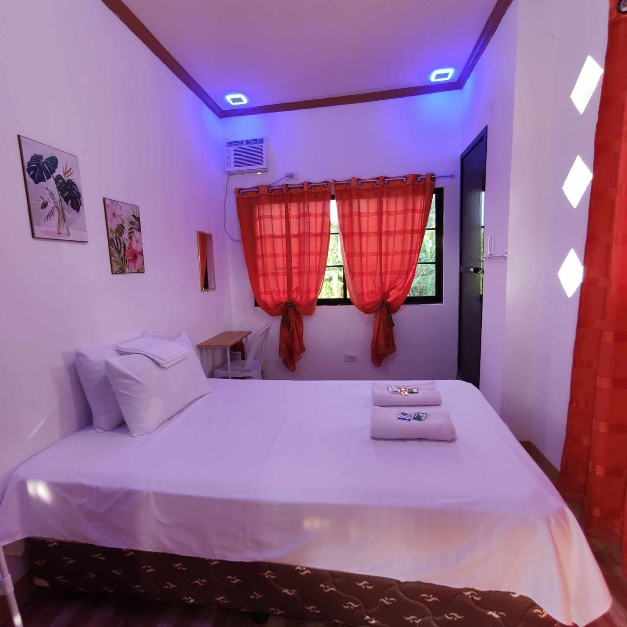 Zia Homestay Burgos  객실 사진